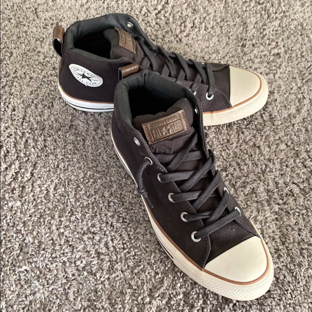 Chuck Taylor Street Mid Sneaker